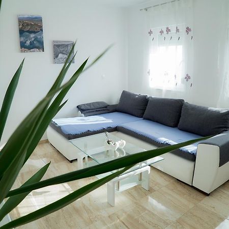 Apartmani Ruzica Makarska Ngoại thất bức ảnh