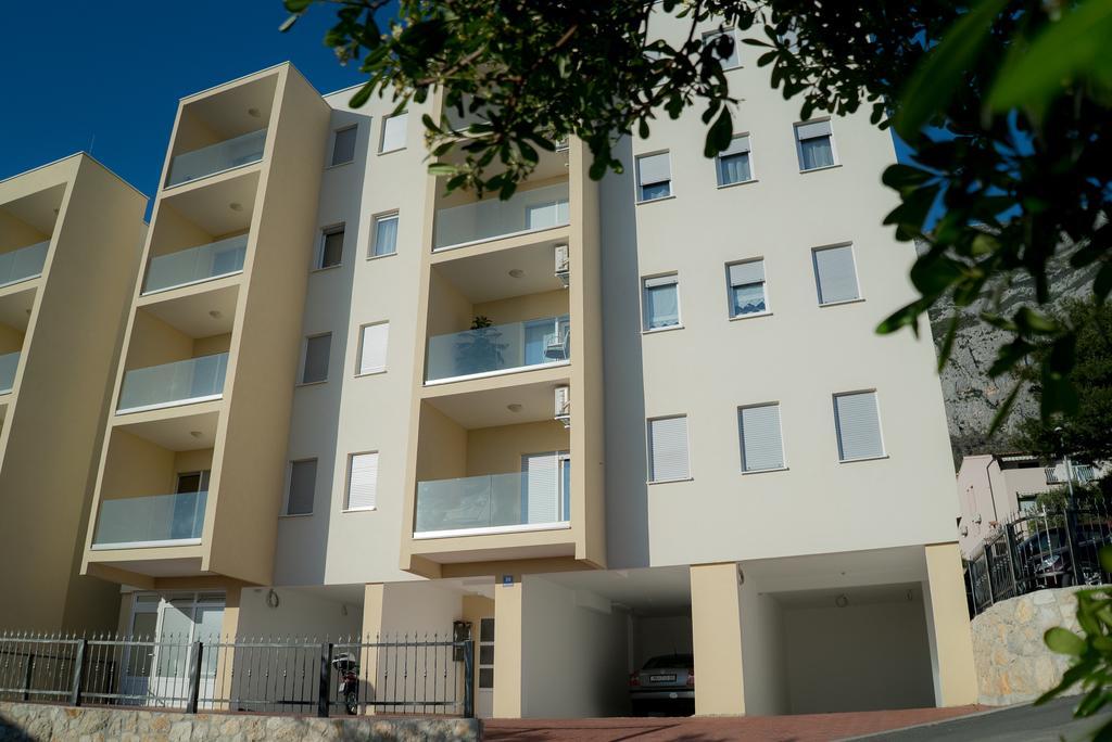 Apartmani Ruzica Makarska Ngoại thất bức ảnh