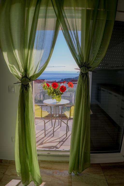 Apartmani Ruzica Makarska Ngoại thất bức ảnh