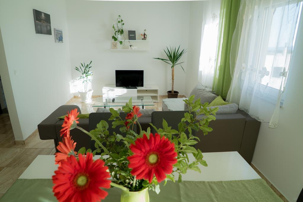 Apartmani Ruzica Makarska Ngoại thất bức ảnh