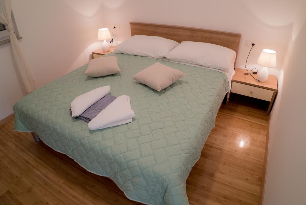 Apartmani Ruzica Makarska Ngoại thất bức ảnh