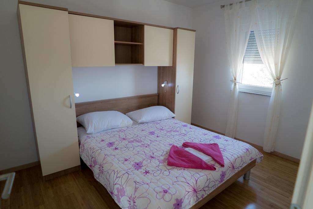 Apartmani Ruzica Makarska Ngoại thất bức ảnh